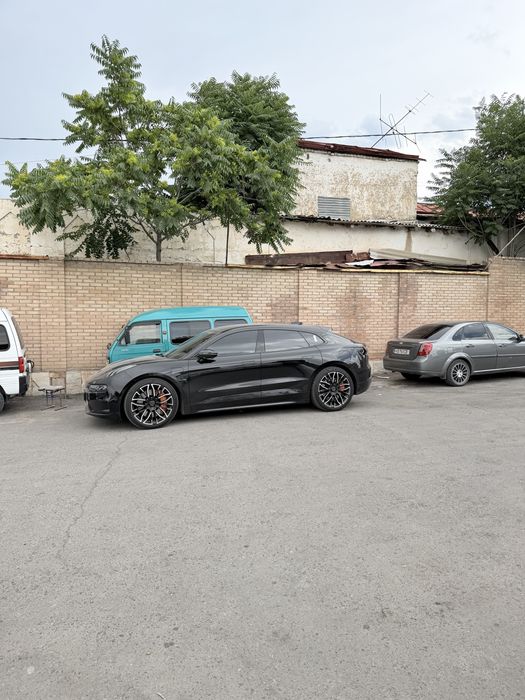 Zeekr 001 YOU Z sport