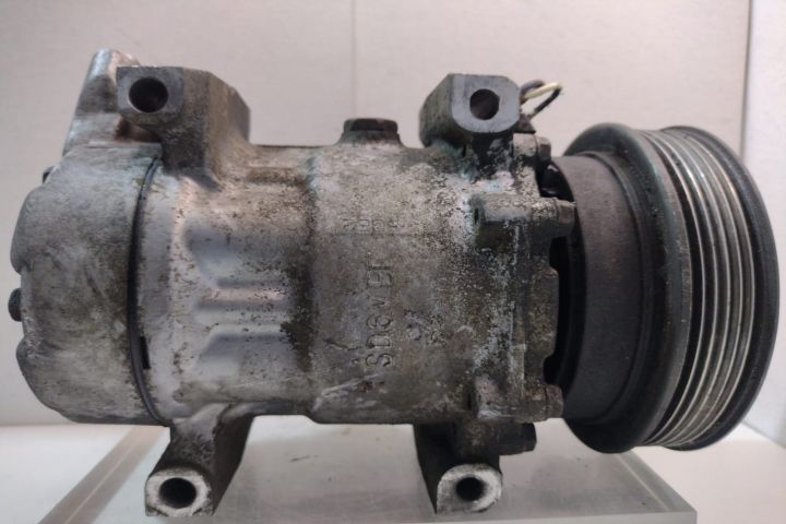 Compresor Clima 7700273801 Dacia Logan prima generatie seria