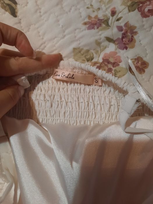 Дълга дамска рокля с цепка