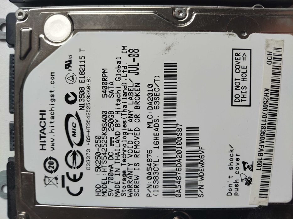 3 Harddisk-uri Laptop 2 SATA unul IDE