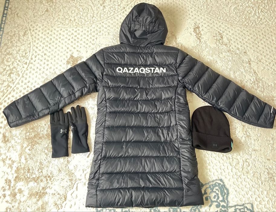 Новый зимны коссовка Under Armour размер 40