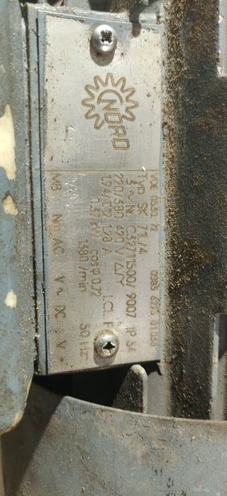 Motor electric trifazat cu reductor, 0.37kW, 4rpm