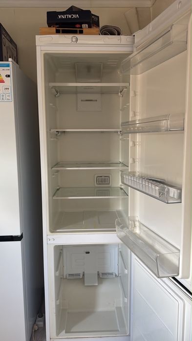 Холодильник Indesit