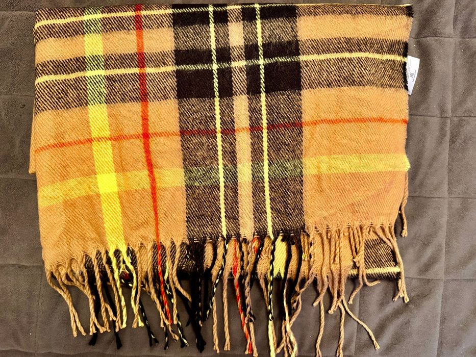 Fular elegant si calitativ