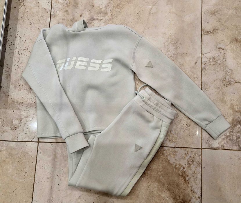 Екип Guess оригинален