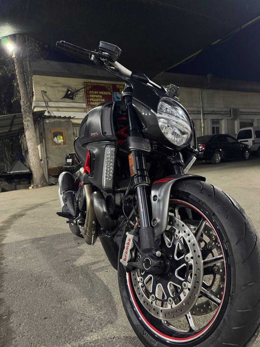 Ducati Diavel Carbon