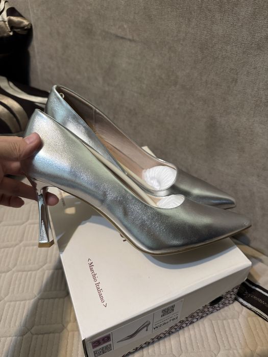 Продам туфли новые