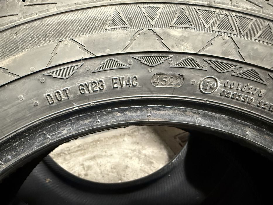Continental 205/65/16c