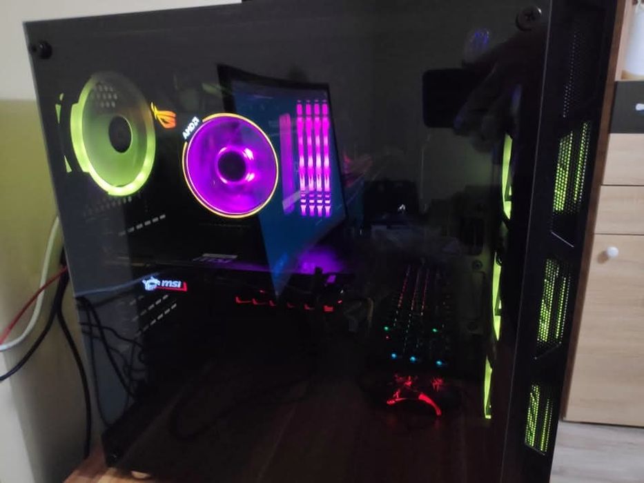 Vând pc COMPLET !( Doar complet)