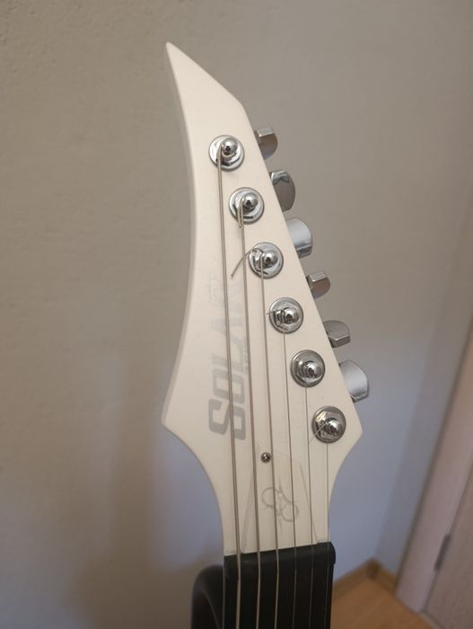 Solar guitars winter 1.6 evertune