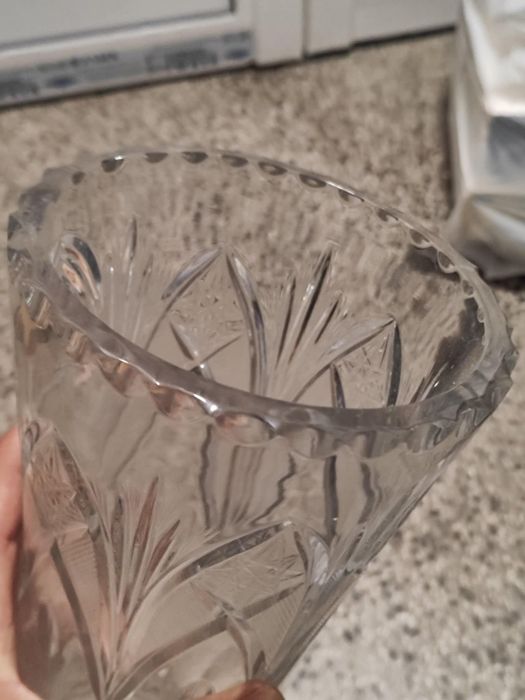 Българска кристална ваза