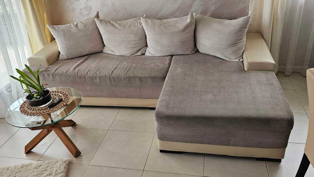 Разтегателен Диван 255х157 см бежов.