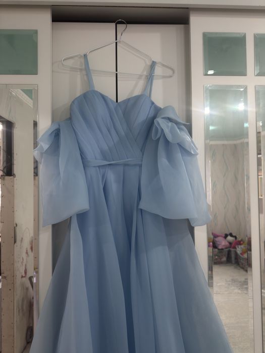 Продам шикарное вечернее платье