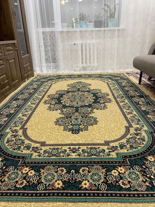 Ковёр очень в хорошем состоянии