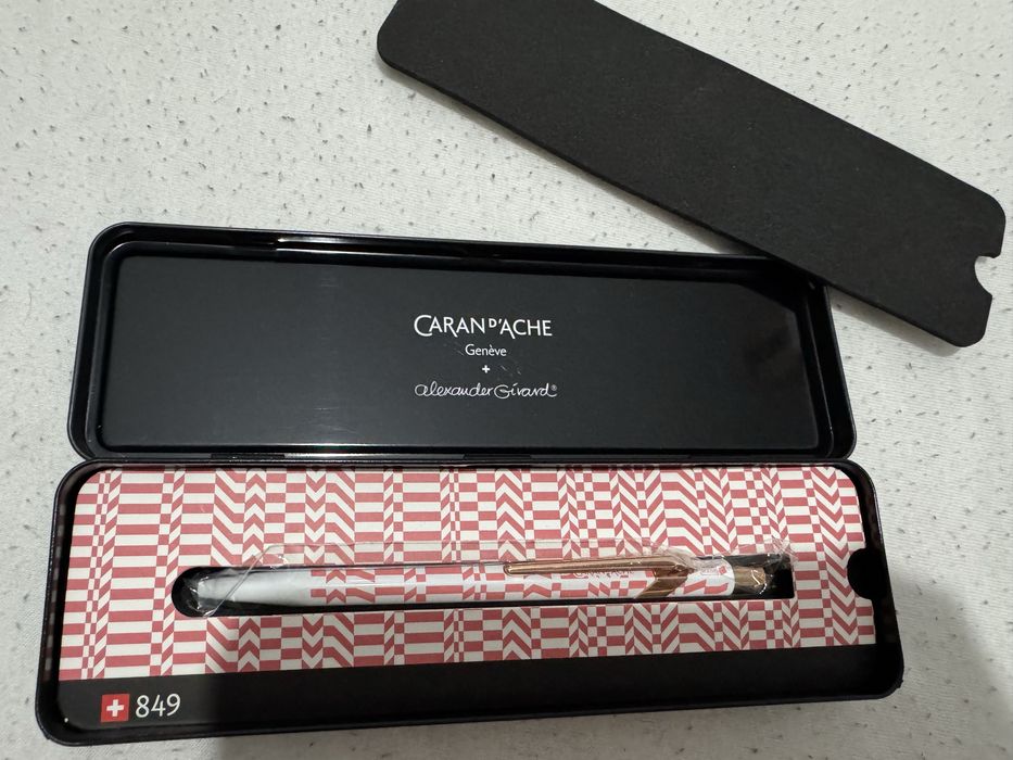 Pix Caran D’Ache 849 Alexander Girard