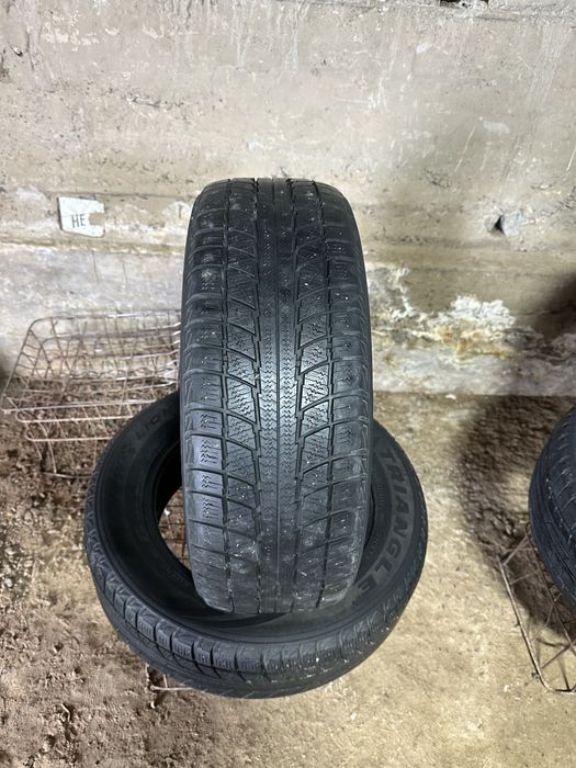 Шины  215 60 R16