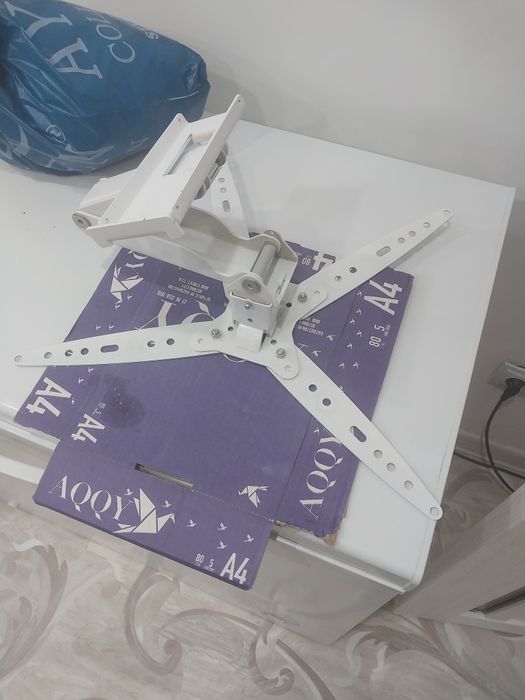 Продам кранштейн для телевизора