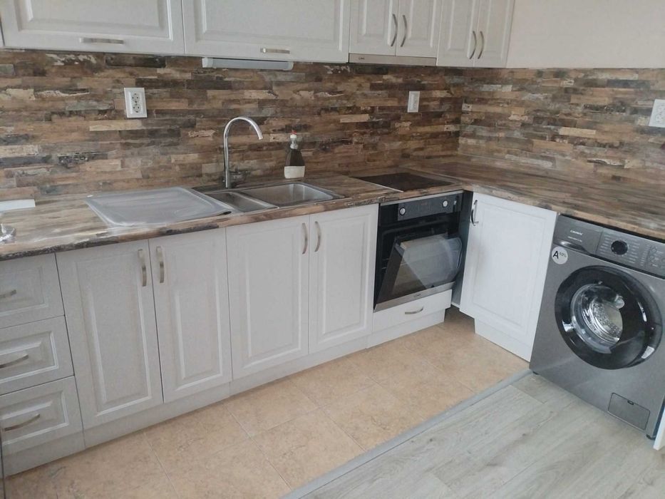 Дава се под наем Етаж от къща в Асеновград - 160 кв.м за 598.23 € - Снимка #10