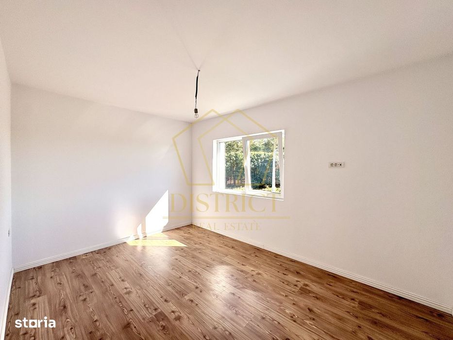 Duplex cu 4 camere, despărțite prin camera tehnica | Mosnita Noua