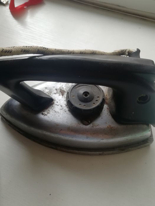 Современный утюг