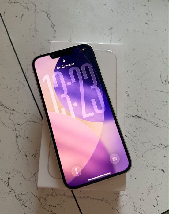 Продам iPhone 13 в отличном состоянии