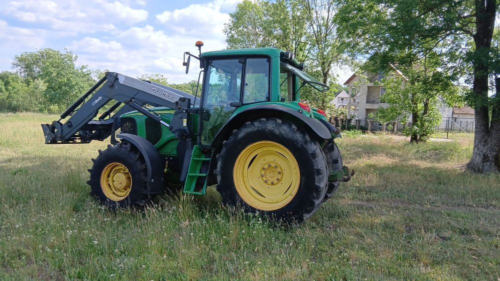 Tractor Jhon Deer 6520 cu incarcator anul 2006
