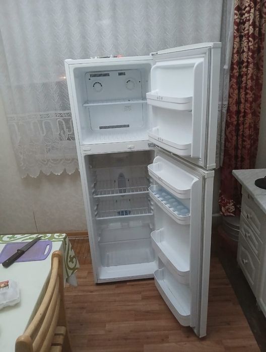 Продаю  холодильник LG не рабочий