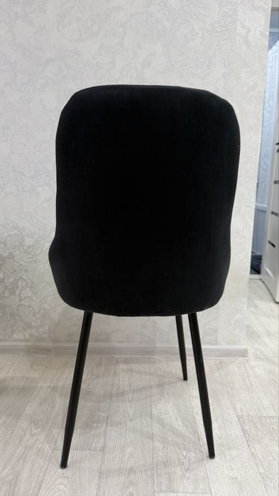 Стул мягкий черный