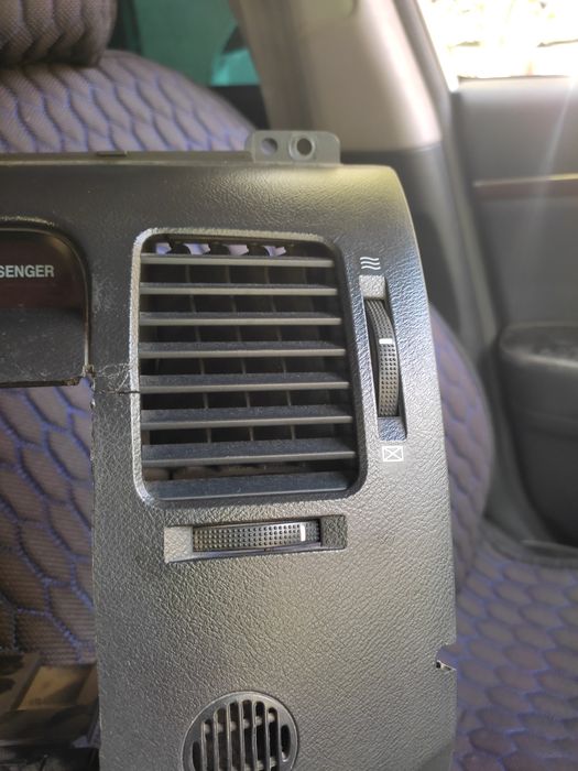 Хундай грандеуер , консуль от панели