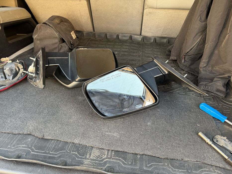 Зеркала на Toyota Sequoia, Tundra