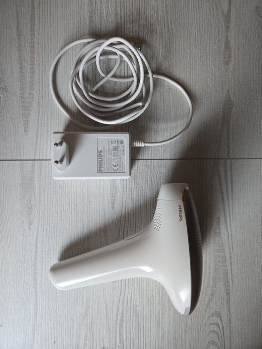 Фотоепилатор Philips Lumea Advanced