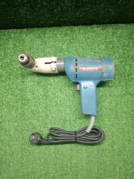 Ъглова пробивна машина на Bosch с възможност за въртене на 360 градуса