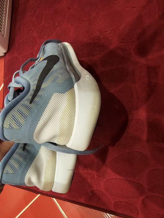 Запазени маратонки Nike