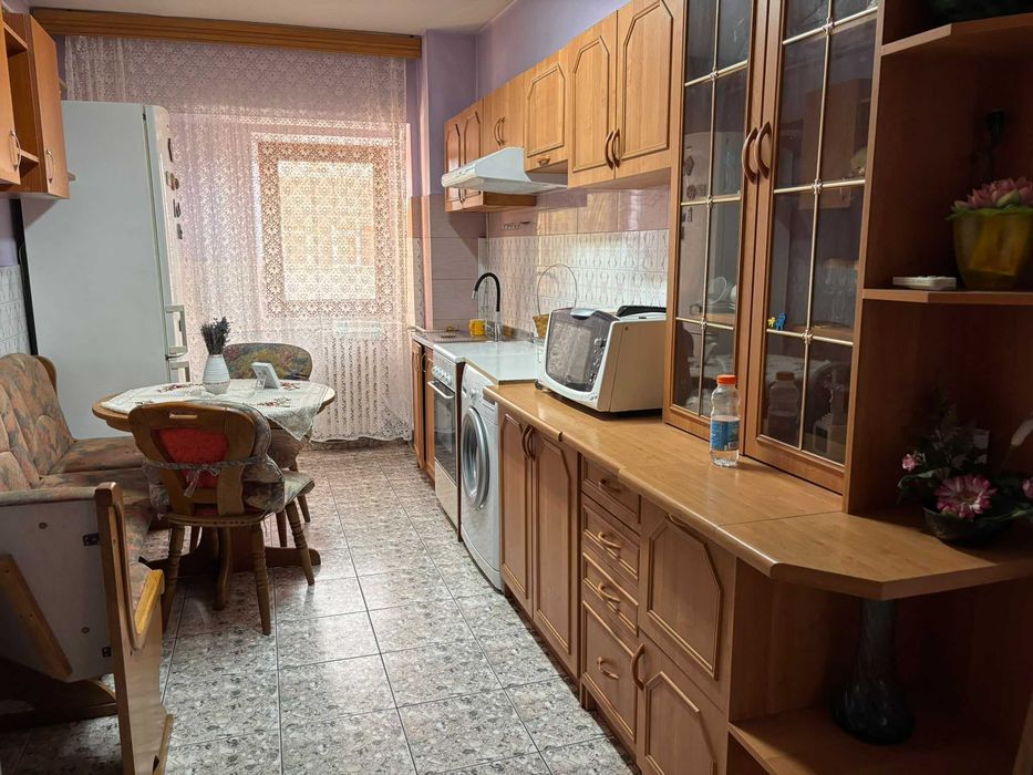 Închiriez Apartament 2 Camere Decomandat, in Pacurari, direct de la Proprietar.