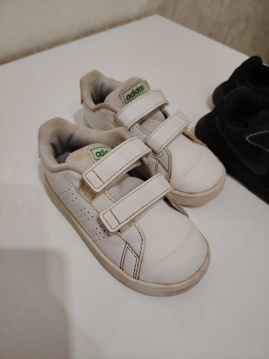 Маратонки Nike номер 25 и Аdidas номер 23.5