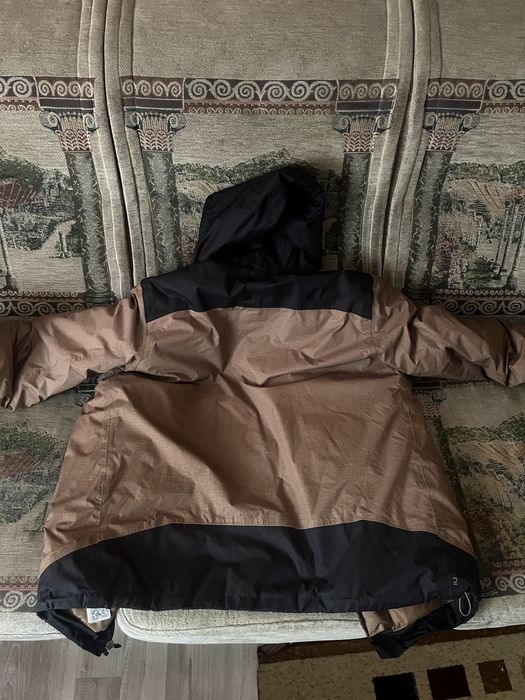 Продам пуховик Decathlon