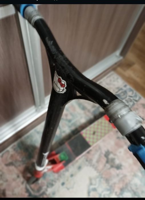 Продам трюковой самокат longway метро