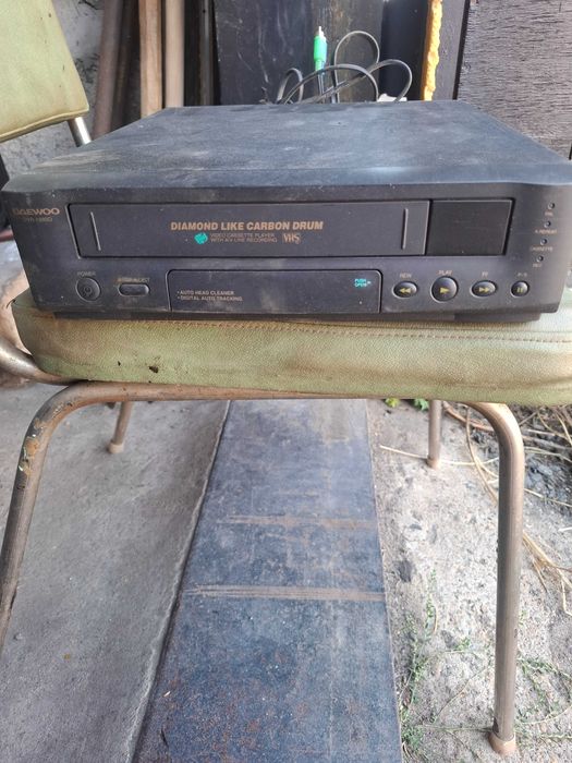 Продам видеомагнитофон Daewoo