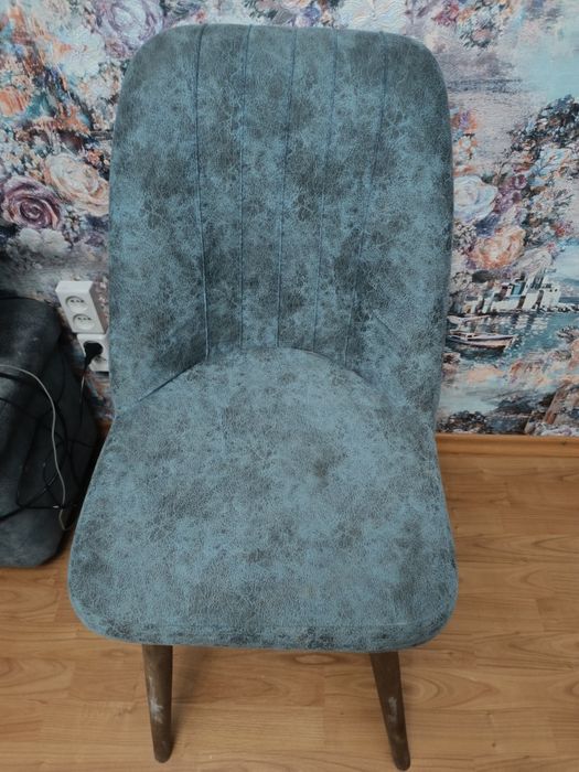 Продам 6 стульев со спинкой