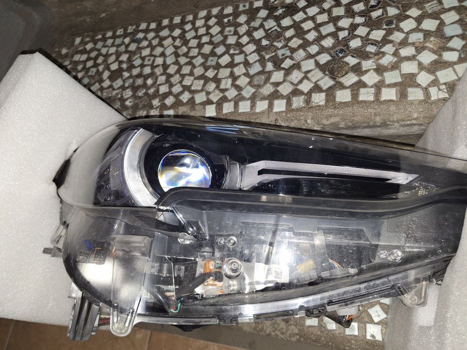 Фара правая Mazda CX-5 KB8P51030K