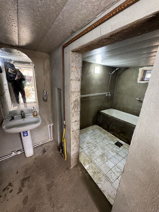 Srochna Namuna mahalla 1chi ges 28 uy hovli sotiladi suroshniy