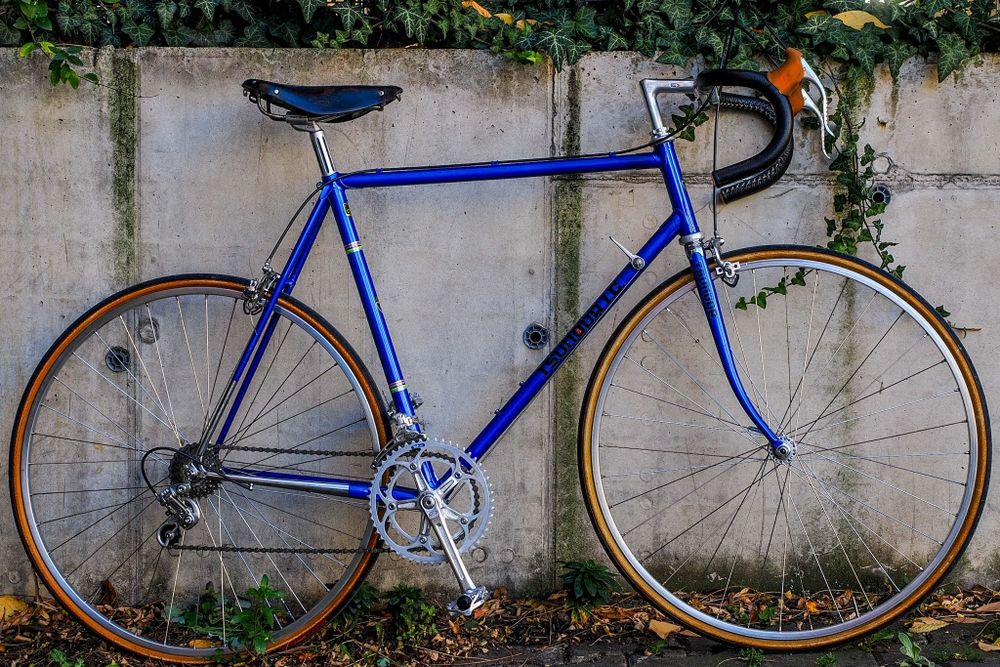 Cursiera japoneza Tsunosa 1984 echipata integral cu Shimano Arabesque