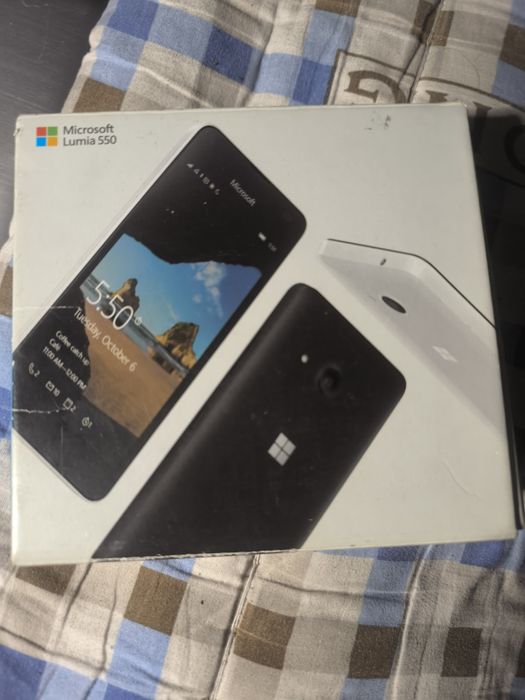 Продам телефон nokia lumia 550