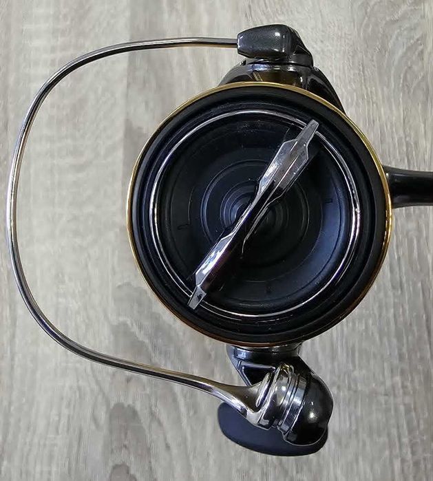 Спининг макара Shimano Twinpower 3000MHG + резервна шпула