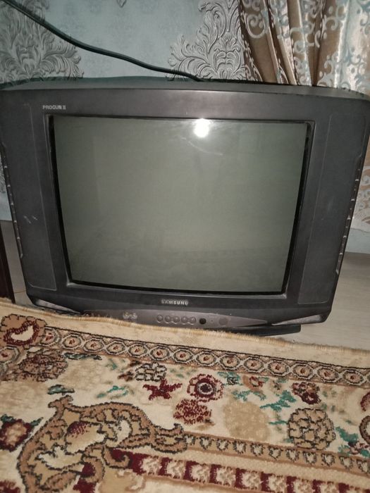 Продам телевизор