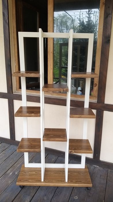 Напольная подставка для цветов