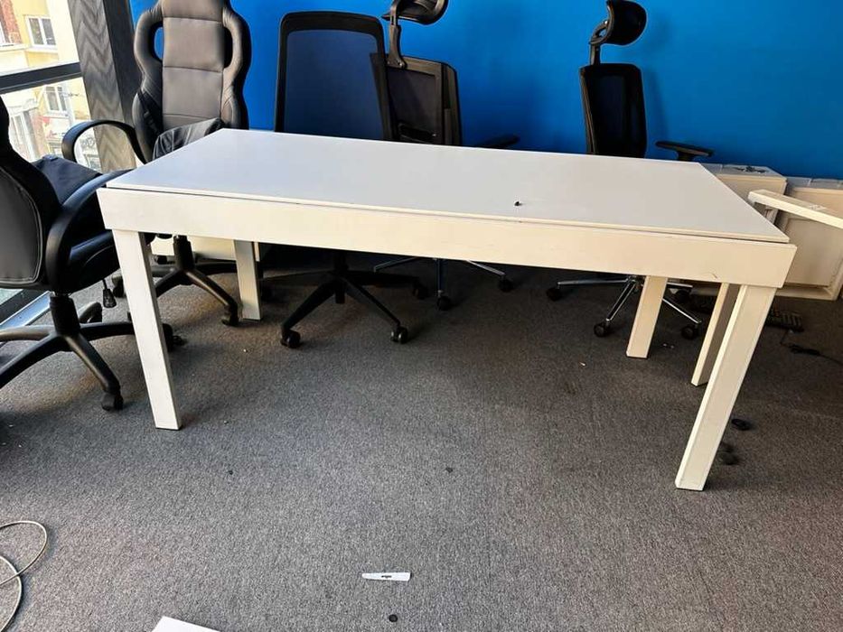 Офис бюра с метална основа – 160×70×75 см (8 бр.)