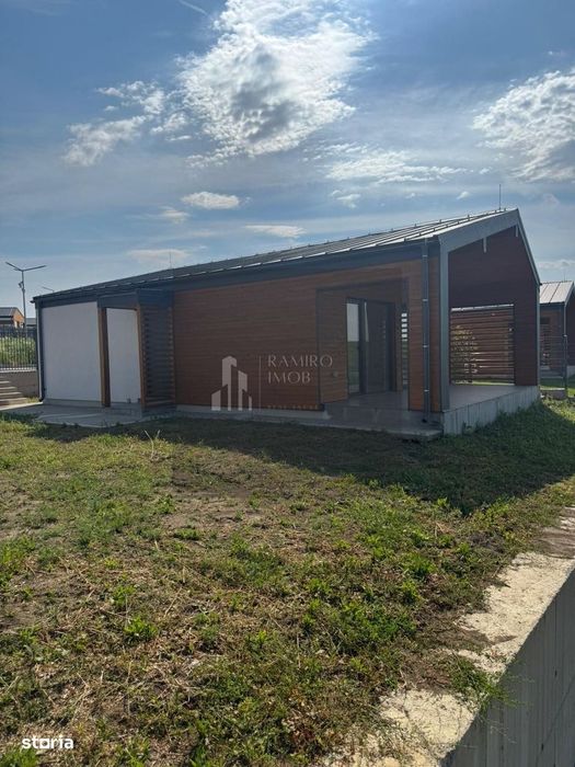 Casa in Snagov -vedere si ponton la lac/