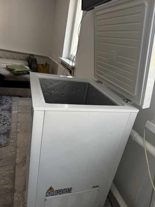 Продам морозильник