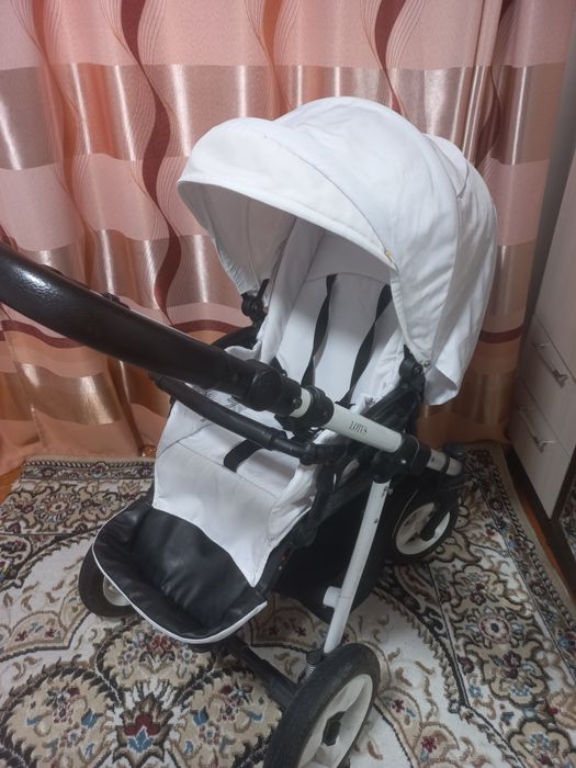 Продам коляску 2 в 1